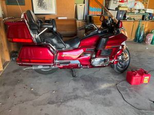 HONDA GOLDWING