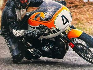 ② CLASSIC RACER YAMAHA SRX 600