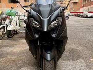 YAMAHA TMAX 560 2024