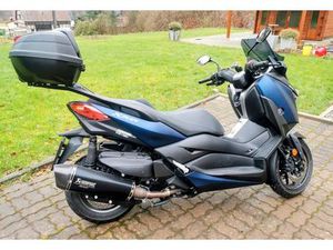 YAMAHA X-MAX 400