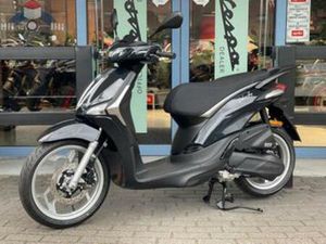 PIAGGIO LIBERTY 50 NERO ABISSO (ZWART) 4T IGET 2025 — SCOOTERS | PIAGGIO — MARKTPLAATS