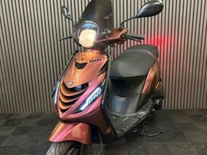 DECEMBERDEAL: PIAGGIO ZIP 4T 3V 2020 BROM FULL OPTION — SCOOTERS | PIAGGIO — MARKTPLAATS