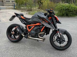 KTM 1290 SUPER DUKE R