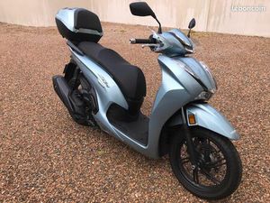 SCOOTER HONDA SH350I - 2024 - 2 500 KMS - QUASI NEUF