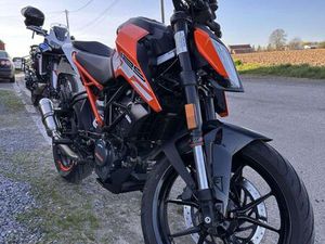 KTM DUKE 125