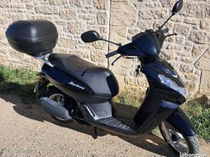 SCOOTER PEUGEOT 50 DE 2024 4895 KM