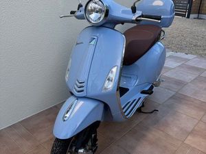 VESPA PRIMAVERA 50