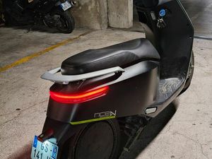 SCOOTER ÉLECTRIQUE