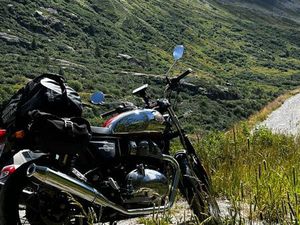 ROYAL ENFIELD INTERCEPTOR