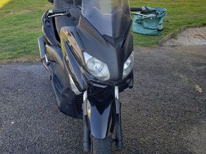 SCOOTER 125 XMAX