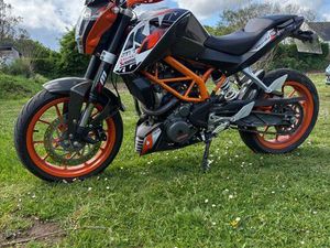 VEND OU ÉCHANGE KTM DUKE 390