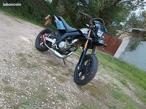 ULTIMATE SUPER MOTARD