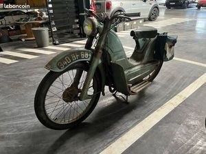 MONET GOYON STARLETT