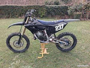125 YZ