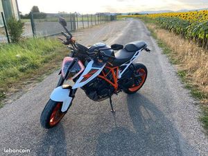 KTM 1290 SUPERDUKE R V2