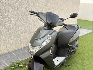 SCOOTER GRIS