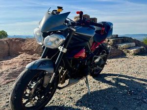 TRIUMPH STREET TRIPLE 675R ABS