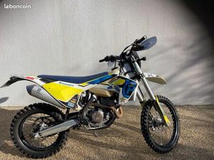 MOTO HVA 250 FE