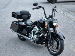 HARLEY-DAVIDSON ROAD KING POLICE