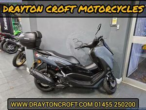 YAMAHA NMAX 125
