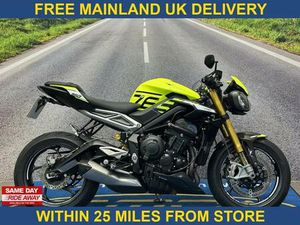 TRIUMPH STREET TRIPLE 765 RS