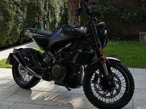 HUSQVARNA SVARTPILEN 401