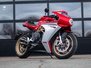 MV AGUSTA SUPERVELOCE 800