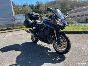YAMAHA FZ8