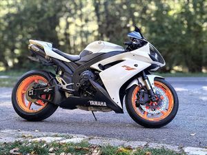YAMAHA YZF-R1 RN19 →