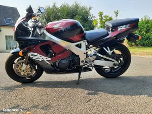 900 CBR