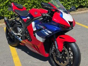 HONDA CBR 1000 RR-R FIREBLADE 2024