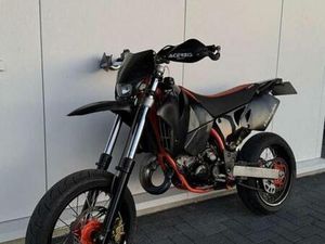 ② KTM EXC 125