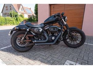 HARLEY DAVIDSON IRON 883