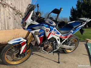 SUPERBE 1100 CRF AFRICA TWIN-SEULEMENT 9600 KM*MODÈLE ADVENTURE SPORTS .. -TOUTE EQUIPEE-* DU 07/20 BOITE MECA+SHIFTER HONDA UP/DOWN-ETAT NEUF IRRÉPROCHABLE