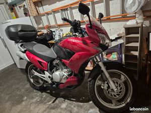 MOTO HONDA VARADERO 125