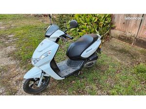 SCOOTER PEUGEOT KISBEE