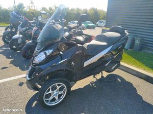 MP3 PIAGGIO 400 CM3 HPE