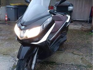 PIAGGIO X10