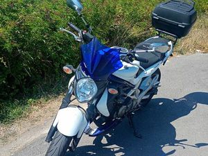 SUZUKI GLADIUS 650