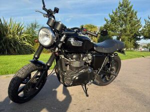 TRIUMPH BONNEVILLE SE