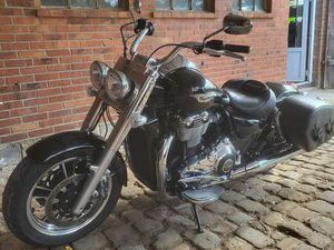 TRIUMPH THUNDERBIRD COMMANDER