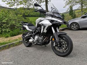 BENELLI TRK 502 + TOP CASE & VALISES