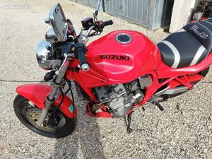 SUZUKI 600 BANDIT PREMIÈRE ÉDITION
