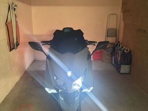 TMAX 530 BLACK MAX ABS