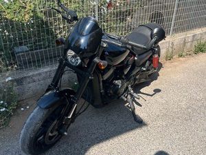 HARLEY DAVIDSON STREET ROD 750