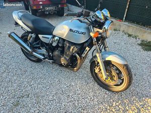 MOTO SUZUKY 750 GSX INAZUMA REVISÉE