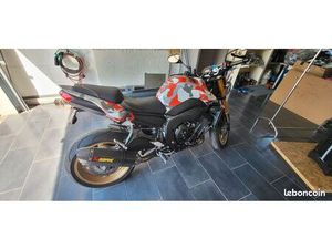 YAMAHA FZ8