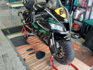 KAWASAKI - ZX10R CIRCUITO