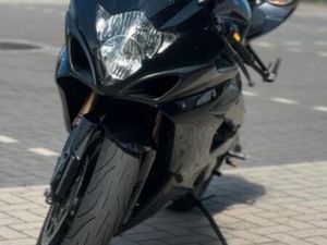 SUZUKI GSXR 1000 K6