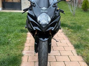 SUZUKI GSXR K8 →